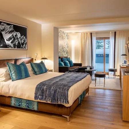 Hotel Hermitage Relais & Chateaux 5*