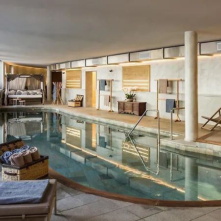 Hotel Hermitage Relais & Chateaux 5*