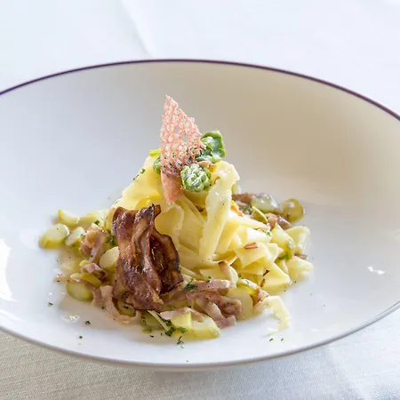 Hermitage Relais & Chateaux Szálloda