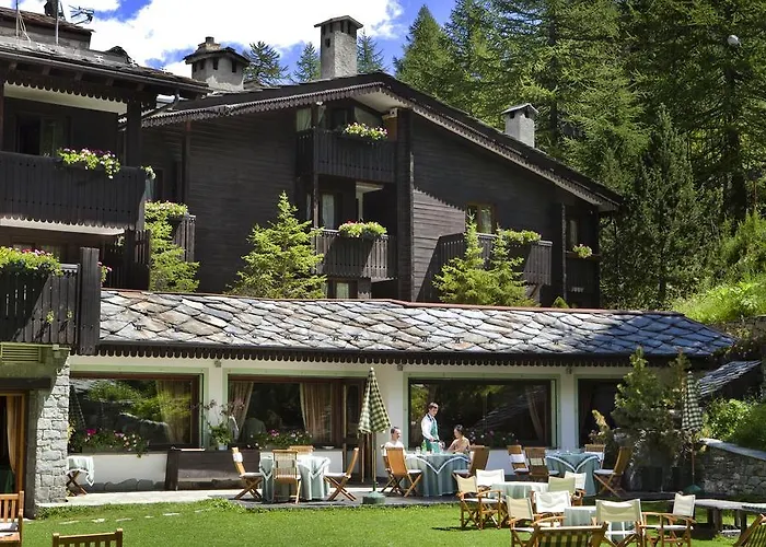 希尔米塔吉罗莱夏朵精品酒店 酒店 布勒伊-切尔维尼亚